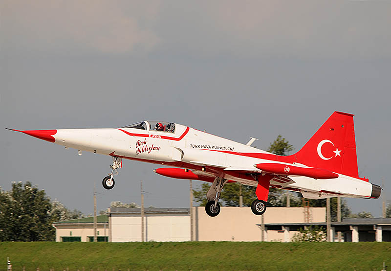 pic 13.jpg - Turkish Stars